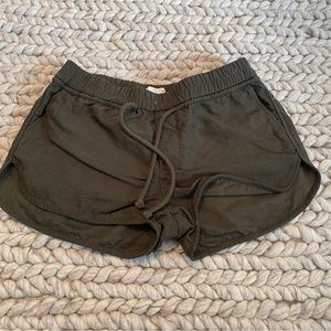 Aritzia Wilfred Free Small